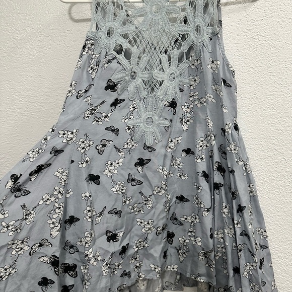 Devoted Luxury Apparel Womens Crochet Floral Tank With Kerchief Hem Birds Size M - Picture 5 of 6